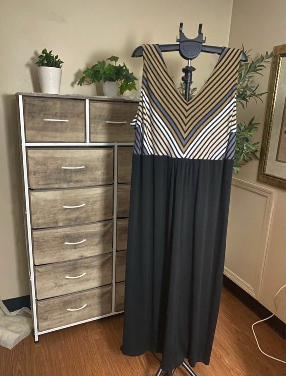 Faded Glory Women’s Sleeveless Maxi Dress – Size 4X (26W/28W)
